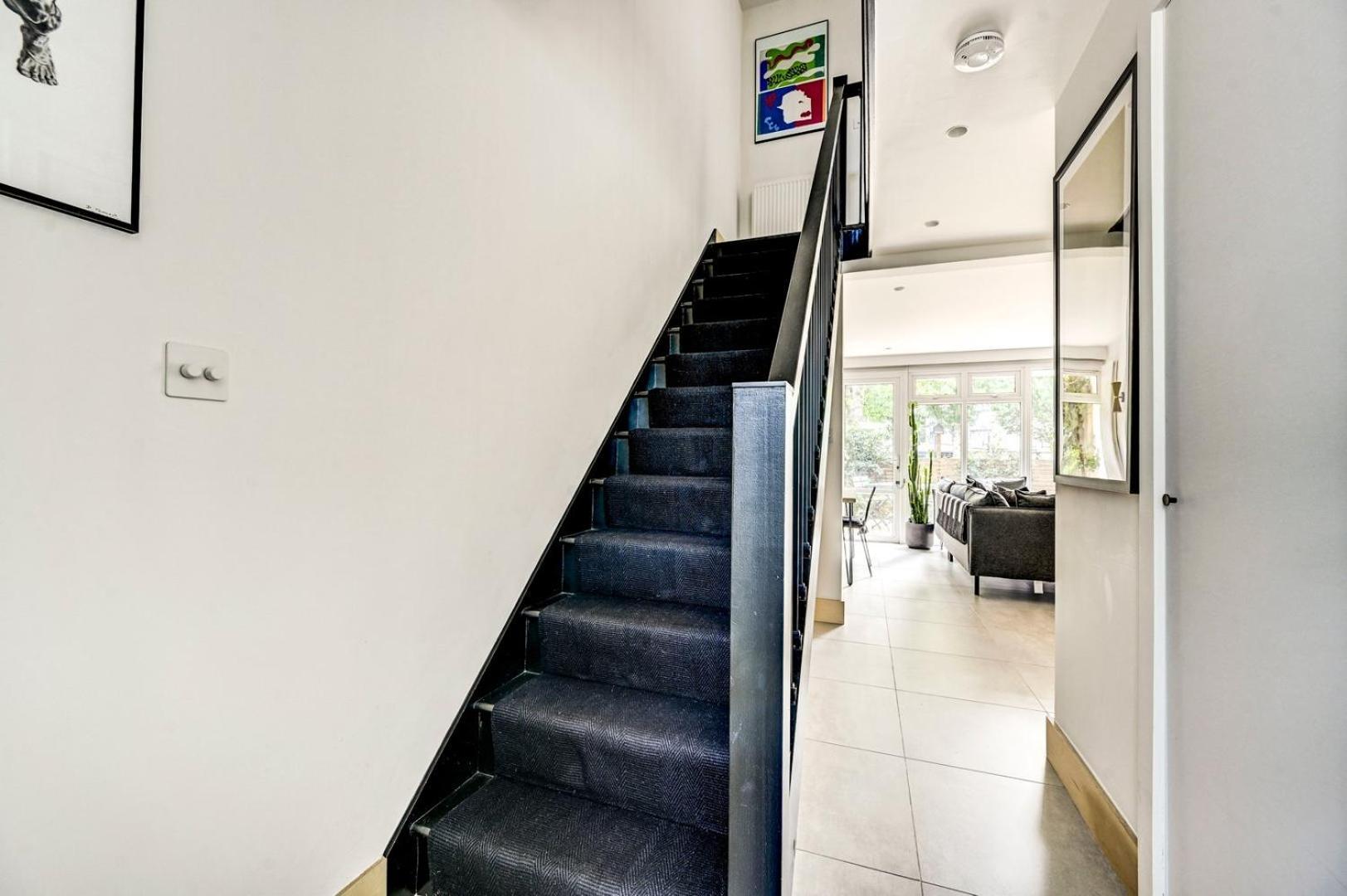 Guestready - Bold Modernity Near Kennington Park Apartment London Ngoại thất bức ảnh